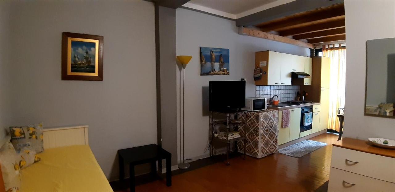 Apartment Trezza Aci Trezza Eksteriør billede